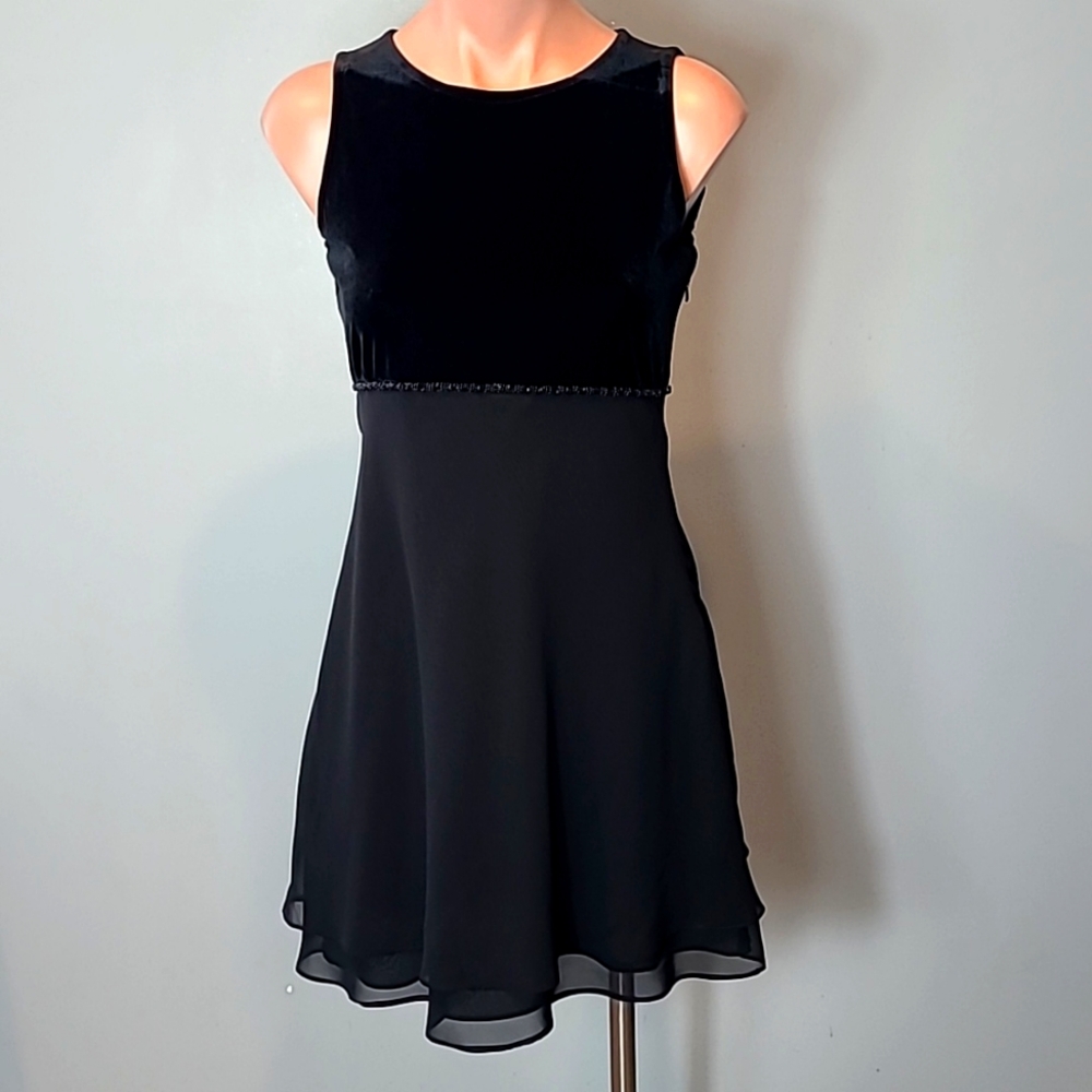 Vintage 90s Ann Taylor velvet little black dress Hoco Prom Babydoll Beaded‎ 2P